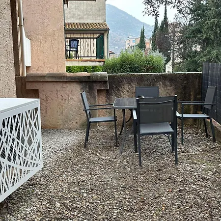 شقة Cosy Avec Jardin نييون